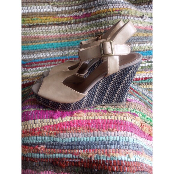 Strap sandals wedge heels size 9 - Picture 3 of 7